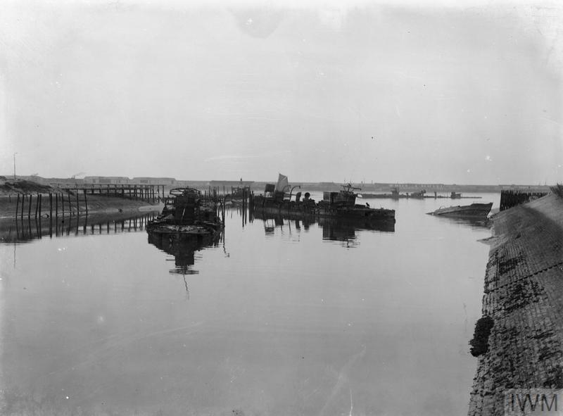 Zeebrugge HMS INTREPID and IPHIGENlA